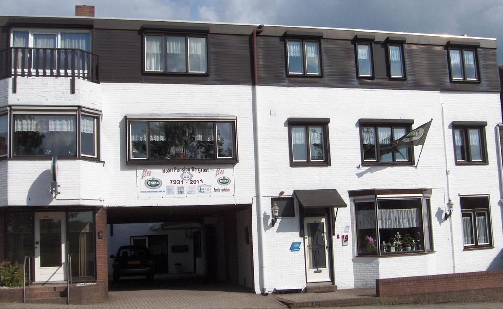Hotel Pension Bergrust Valkenburg aan de Geul エクステリア 写真